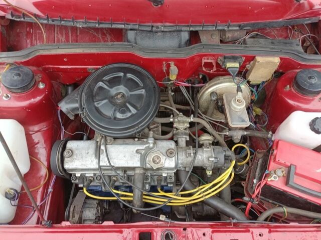 Красный ВАЗ 2108, объемом двигателя 1.3 л и пробегом 200 тыс. км за 1400 $, фото 5 на Automoto.ua