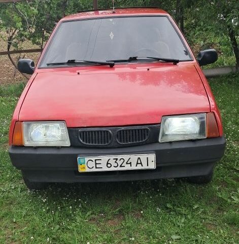 Красный ВАЗ 2108, объемом двигателя 1.5 л и пробегом 300 тыс. км за 800 $, фото 3 на Automoto.ua