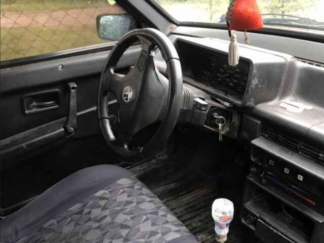 Красный ВАЗ 2108, объемом двигателя 1.1 л и пробегом 170 тыс. км за 426 $, фото 7 на Automoto.ua