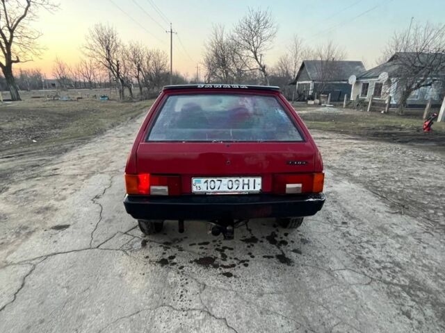 Красный ВАЗ 2108, объемом двигателя 1.5 л и пробегом 40 тыс. км за 1000 $, фото 2 на Automoto.ua