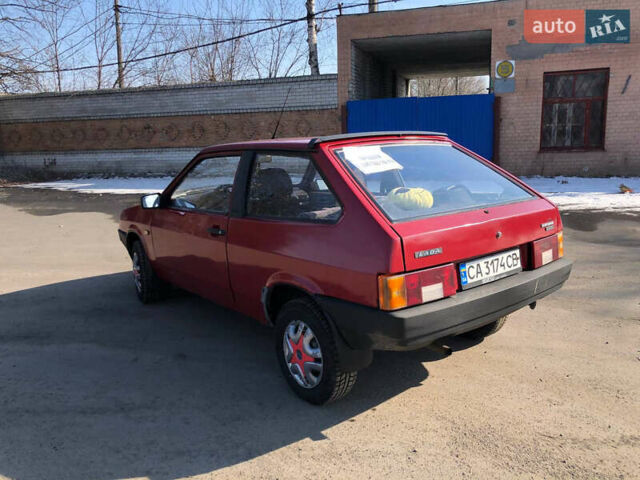 Красный ВАЗ 2108, объемом двигателя 1.3 л и пробегом 318 тыс. км за 1000 $, фото 1 на Automoto.ua