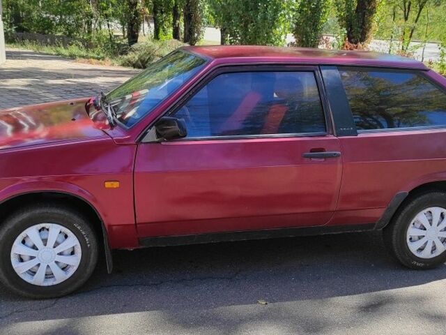 Красный ВАЗ 2108, объемом двигателя 2 л и пробегом 200 тыс. км за 997 $, фото 1 на Automoto.ua
