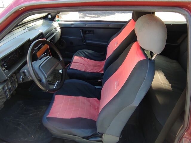 Красный ВАЗ 2108, объемом двигателя 2 л и пробегом 200 тыс. км за 997 $, фото 4 на Automoto.ua