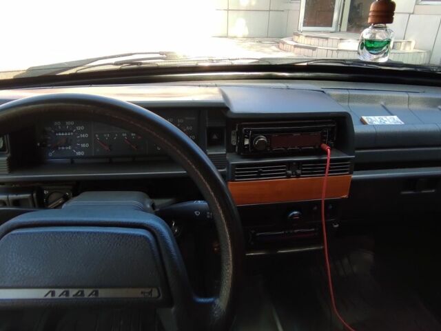 Красный ВАЗ 2108, объемом двигателя 2 л и пробегом 200 тыс. км за 997 $, фото 3 на Automoto.ua