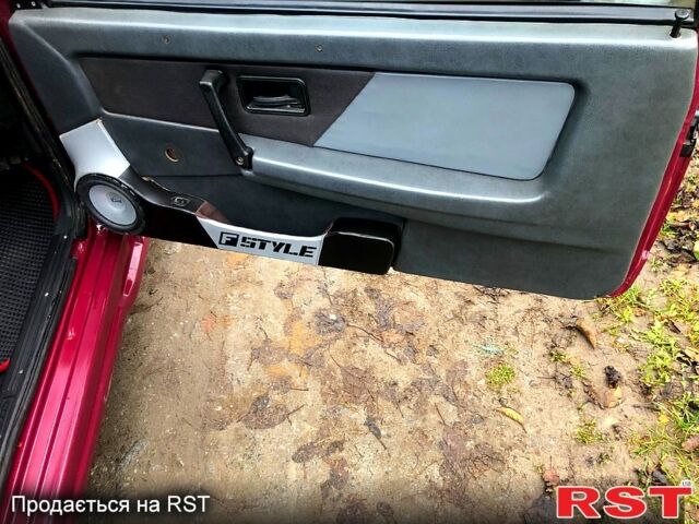 Червоний ВАЗ 2108, об'ємом двигуна 1.5 л та пробігом 354 тис. км за 940 $, фото 5 на Automoto.ua