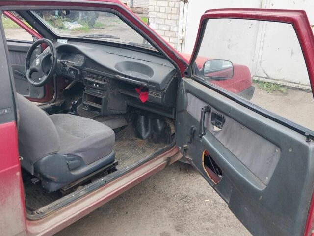 Красный ВАЗ 2108, объемом двигателя 1.3 л и пробегом 200 тыс. км за 606 $, фото 5 на Automoto.ua