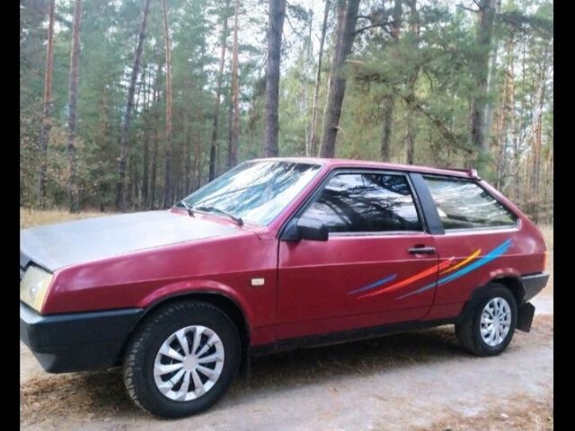 Красный ВАЗ 2108, объемом двигателя 1.5 л и пробегом 280 тыс. км за 900 $, фото 5 на Automoto.ua