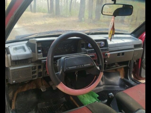 Красный ВАЗ 2108, объемом двигателя 1.5 л и пробегом 280 тыс. км за 900 $, фото 7 на Automoto.ua