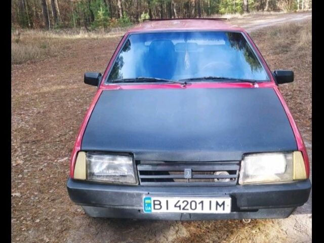Красный ВАЗ 2108, объемом двигателя 1.5 л и пробегом 280 тыс. км за 900 $, фото 1 на Automoto.ua