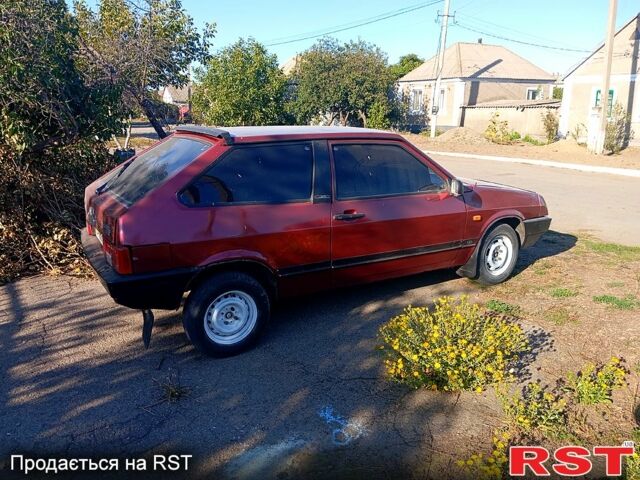 Красный ВАЗ 2108, объемом двигателя 1.5 л и пробегом 150 тыс. км за 650 $, фото 5 на Automoto.ua