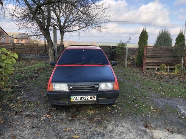 Красный ВАЗ 2108, объемом двигателя 1.5 л и пробегом 293 тыс. км за 1200 $, фото 1 на Automoto.ua