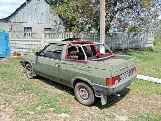 Красный ВАЗ 2108, объемом двигателя 1 л и пробегом 1000 тыс. км за 527 $, фото 3 на Automoto.ua