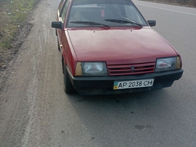 Красный ВАЗ 2108, объемом двигателя 5 л и пробегом 75 тыс. км за 800 $, фото 3 на Automoto.ua