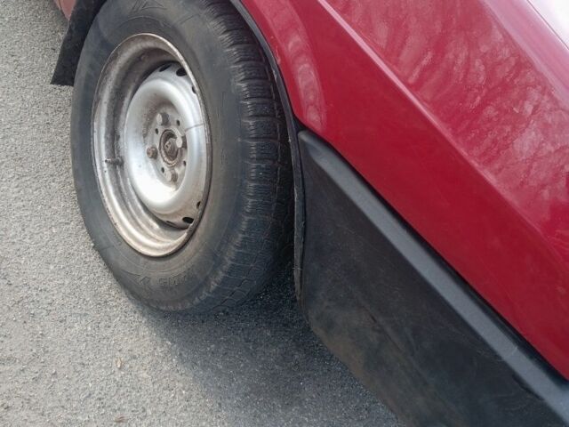 Красный ВАЗ 2108, объемом двигателя 5 л и пробегом 75 тыс. км за 800 $, фото 6 на Automoto.ua