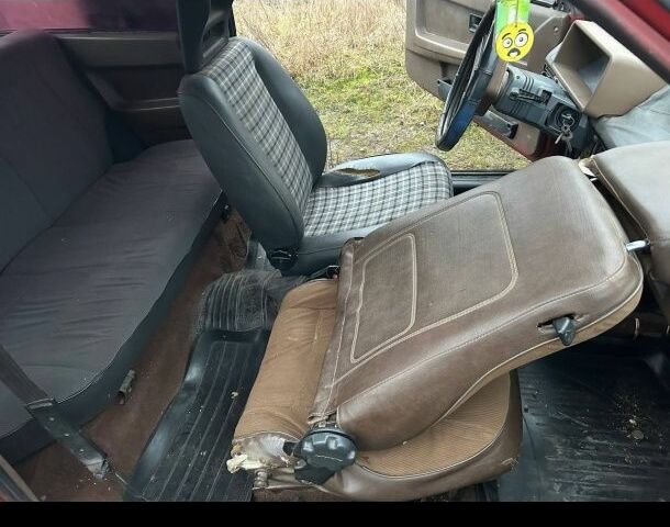 Красный ВАЗ 2108, объемом двигателя 1.3 л и пробегом 1000 тыс. км за 947 $, фото 3 на Automoto.ua