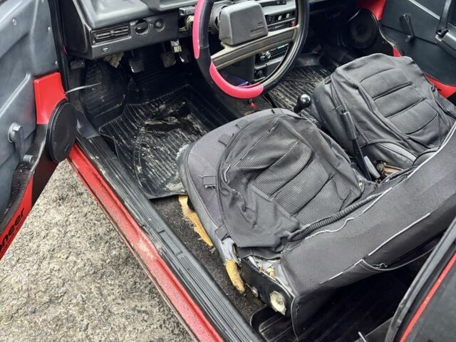 Красный ВАЗ 2108, объемом двигателя 1.3 л и пробегом 42 тыс. км за 757 $, фото 4 на Automoto.ua