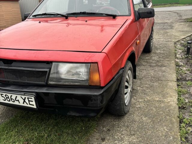 Красный ВАЗ 2108, объемом двигателя 1.3 л и пробегом 42 тыс. км за 757 $, фото 1 на Automoto.ua