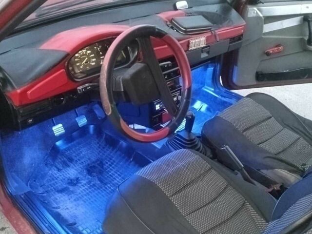 Красный ВАЗ 2108, объемом двигателя 1.6 л и пробегом 100 тыс. км за 750 $, фото 1 на Automoto.ua