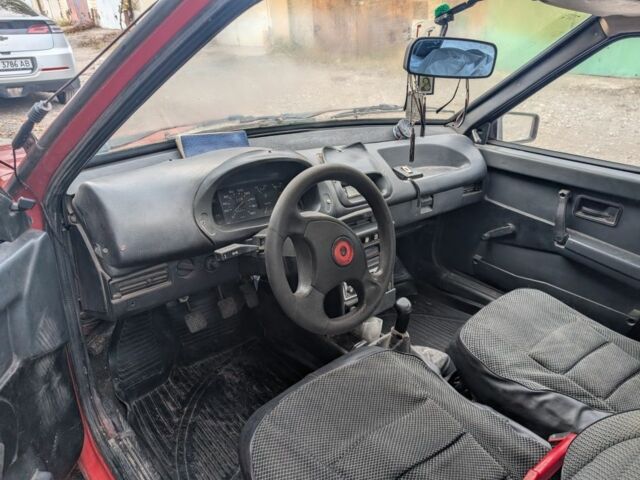 ВАЗ 2108 1990 в Запорожье на Automoto.ua Красный ВАЗ 2108, объемом двигателя 1.3 л и пробегом 56 тыс. км за 761 $, фото 4 на Automoto.ua
