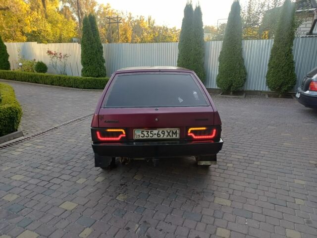 ВАЗ 2108 1991 у Хмельницькому на Automoto.ua Червоний ВАЗ 2108, об'ємом двигуна 0 л та пробігом 300 тис. км за 550 $, фото 7 на Automoto.ua