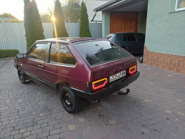 ВАЗ 2108 1991 у Хмельницькому на Automoto.ua Червоний ВАЗ 2108, об'ємом двигуна 0 л та пробігом 300 тис. км за 550 $, фото 8 на Automoto.ua