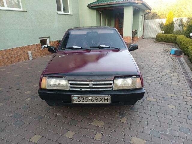 ВАЗ 2108 1991 у Хмельницькому на Automoto.ua Червоний ВАЗ 2108, об'ємом двигуна 0 л та пробігом 300 тис. км за 550 $, фото 5 на Automoto.ua