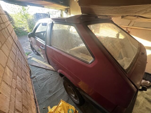 Красный ВАЗ 2108, объемом двигателя 1.3 л и пробегом 90 тыс. км за 700 $, фото 1 на Automoto.ua