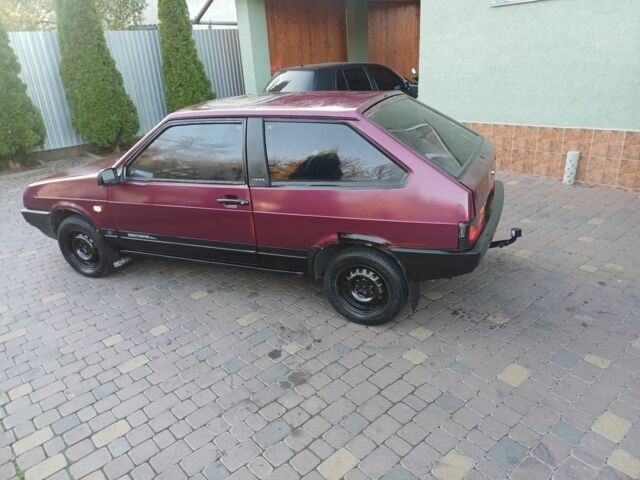 ВАЗ 2108 1991 у Хмельницькому на Automoto.ua Червоний ВАЗ 2108, об'ємом двигуна 0 л та пробігом 300 тис. км за 550 $, фото 6 на Automoto.ua