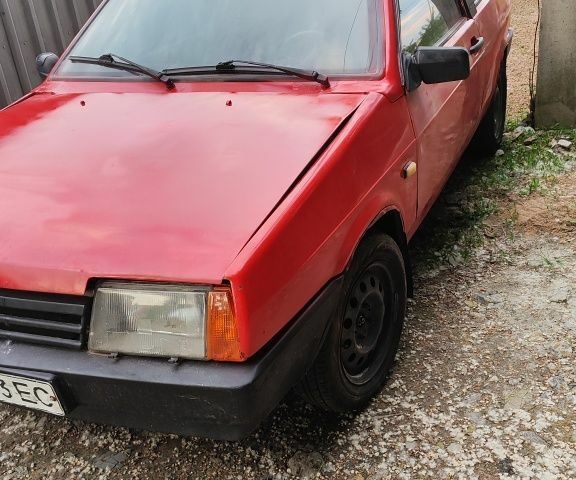 Красный ВАЗ 2108, объемом двигателя 1 л и пробегом 1 тыс. км за 700 $, фото 3 на Automoto.ua