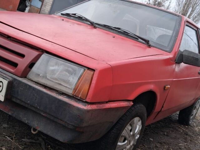 Красный ВАЗ 2108, объемом двигателя 1.3 л и пробегом 100 тыс. км за 650 $, фото 1 на Automoto.ua