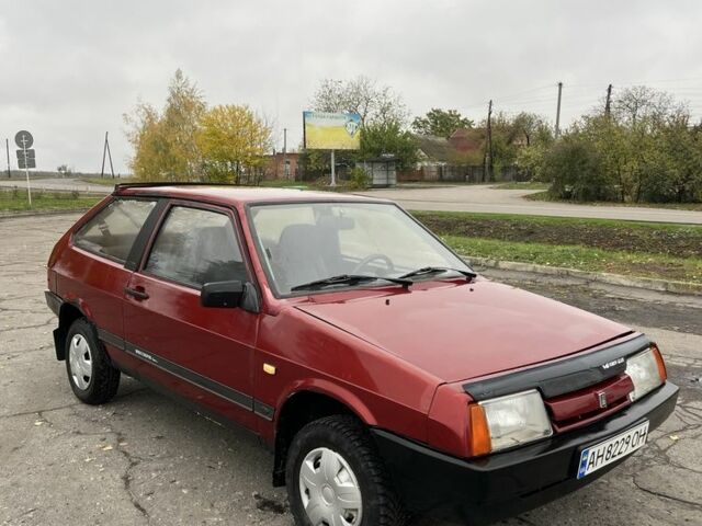 ВАЗ 2108 1995 у Миргороде на Automoto.ua Червоний ВАЗ 2108, об'ємом двигуна 0 л та пробігом 100 тис. км за 863 $, фото 1 на Automoto.ua