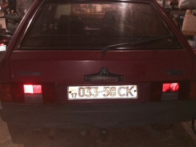 Красный ВАЗ 2108, объемом двигателя 1.5 л и пробегом 170 тыс. км за 1100 $, фото 3 на Automoto.ua