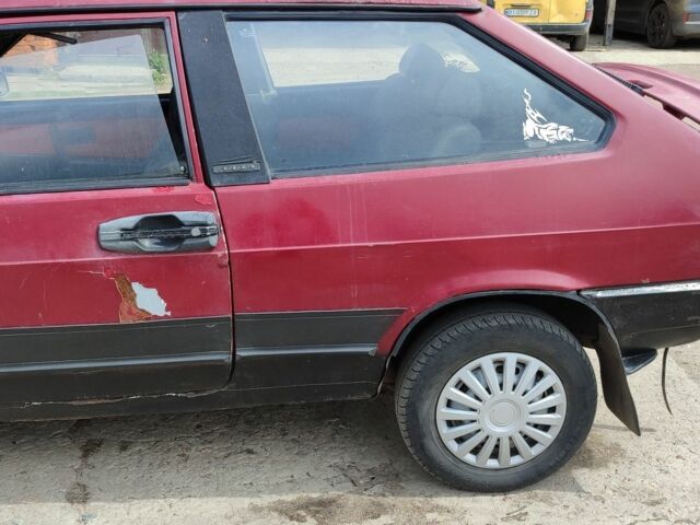 Красный ВАЗ 2108, объемом двигателя 1 л и пробегом 75 тыс. км за 604 $, фото 7 на Automoto.ua