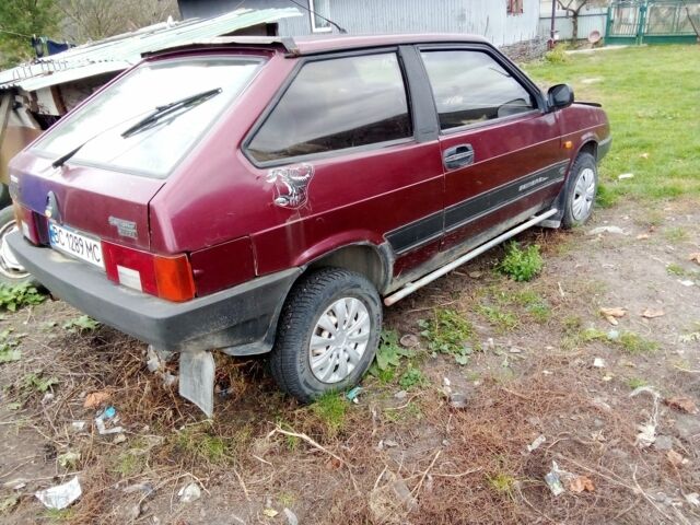 Красный ВАЗ 2108, объемом двигателя 1.3 л и пробегом 300 тыс. км за 700 $, фото 1 на Automoto.ua