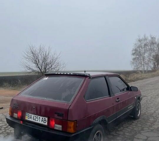 Красный ВАЗ 2108, объемом двигателя 1 л и пробегом 1000 тыс. км за 868 $, фото 1 на Automoto.ua