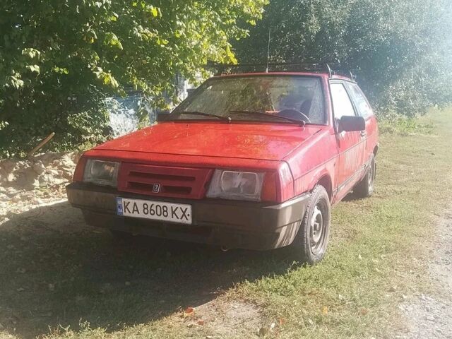 Красный ВАЗ 2108, объемом двигателя 1.1 л и пробегом 195 тыс. км за 590 $, фото 2 на Automoto.ua