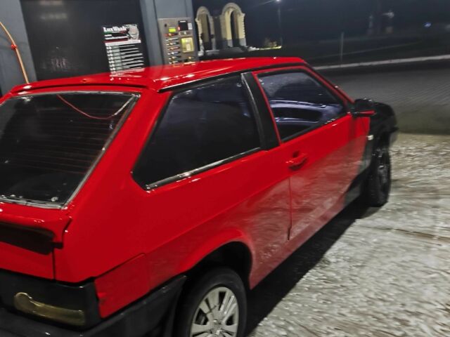 Красный ВАЗ 2108, объемом двигателя 1.3 л и пробегом 333 тыс. км за 384 $, фото 1 на Automoto.ua