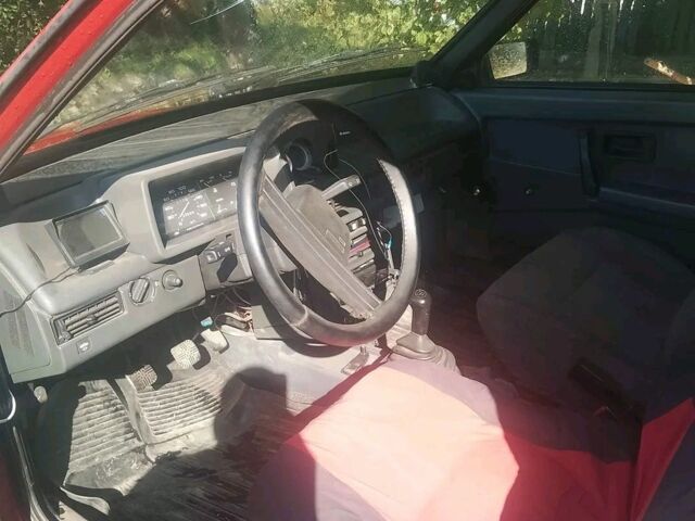 Красный ВАЗ 2108, объемом двигателя 1.1 л и пробегом 195 тыс. км за 590 $, фото 1 на Automoto.ua