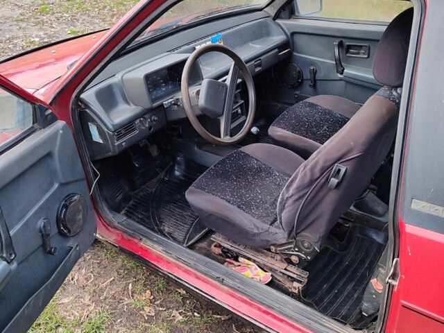 Красный ВАЗ 2108, объемом двигателя 0 л и пробегом 100 тыс. км за 572 $, фото 1 на Automoto.ua