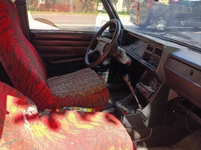 Красный ВАЗ 2108, объемом двигателя 1.5 л и пробегом 14 тыс. км за 800 $, фото 6 на Automoto.ua