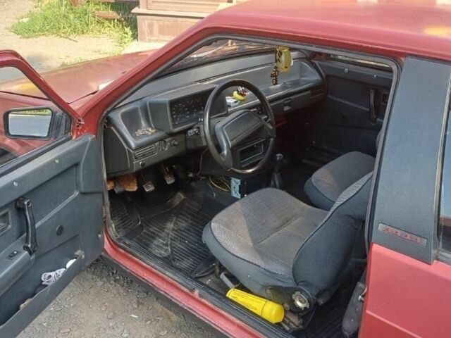 Красный ВАЗ 2108, объемом двигателя 0 л и пробегом 134 тыс. км за 607 $, фото 4 на Automoto.ua