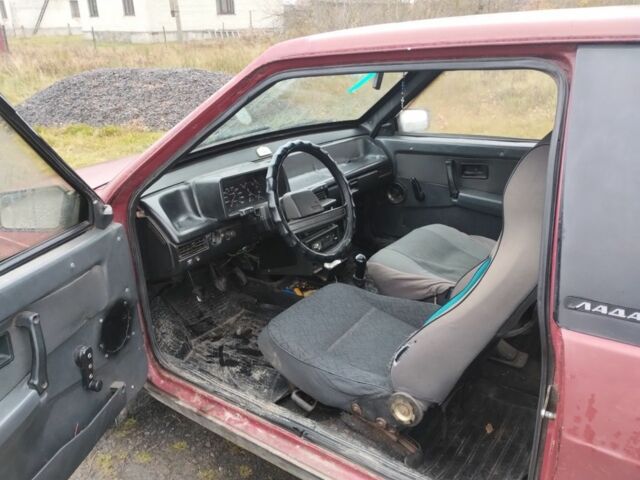 Красный ВАЗ 2108, объемом двигателя 1.5 л и пробегом 150 тыс. км за 477 $, фото 6 на Automoto.ua