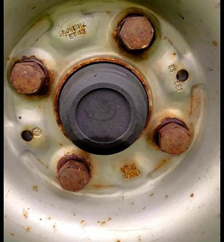 ВАЗ 2108 1986 у Семенівка на Automoto.ua ВАЗ 2108, об'ємом двигуна 1.3 л та пробігом 0 тис. км за 800 $, фото 13 на Automoto.ua