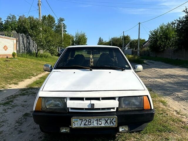 ВАЗ 2108, объемом двигателя 1.5 л и пробегом 200 тыс. км за 900 $, фото 1 на Automoto.ua