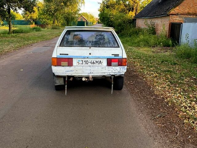 ВАЗ 2108, объемом двигателя 1.3 л и пробегом 200 тыс. км за 700 $, фото 3 на Automoto.ua