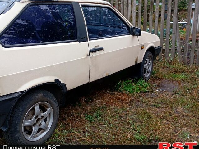 ВАЗ 2108, объемом двигателя 1.5 л и пробегом 100 тыс. км за 600 $, фото 1 на Automoto.ua
