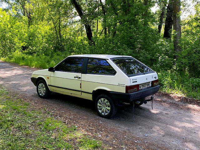 ВАЗ 2108, объемом двигателя 1.3 л и пробегом 200 тыс. км за 950 $, фото 2 на Automoto.ua