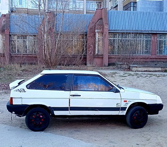 ВАЗ 2108, объемом двигателя 15 л и пробегом 178 тыс. км за 767 $, фото 3 на Automoto.ua