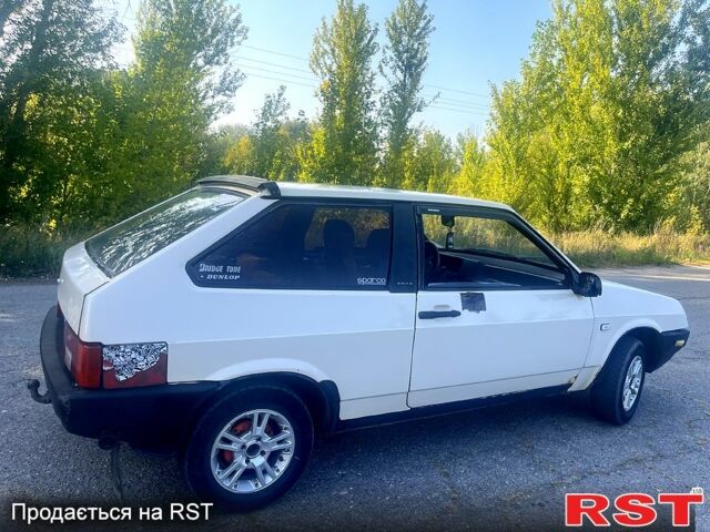 ВАЗ 2108, объемом двигателя 1.5 л и пробегом 250 тыс. км за 750 $, фото 4 на Automoto.ua