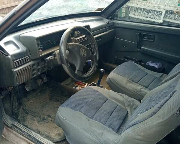 ВАЗ 2108, объемом двигателя 1.5 л и пробегом 120 тыс. км за 700 $, фото 4 на Automoto.ua